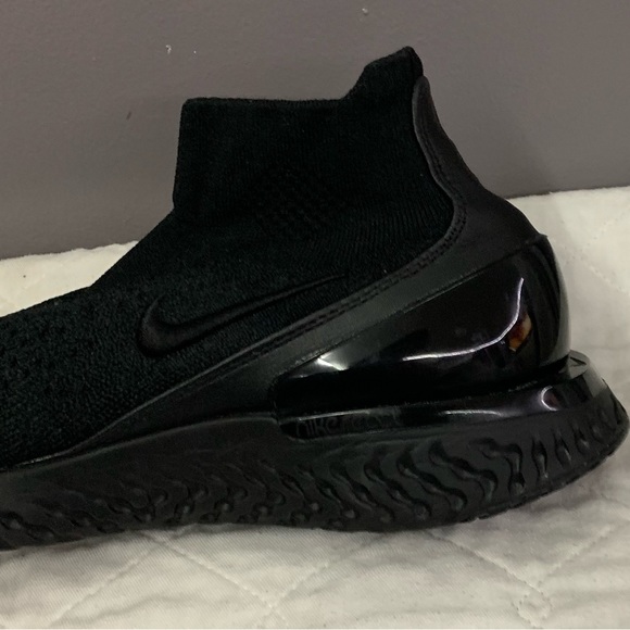 Men’s Nike Rise react - Picture 3 of 5